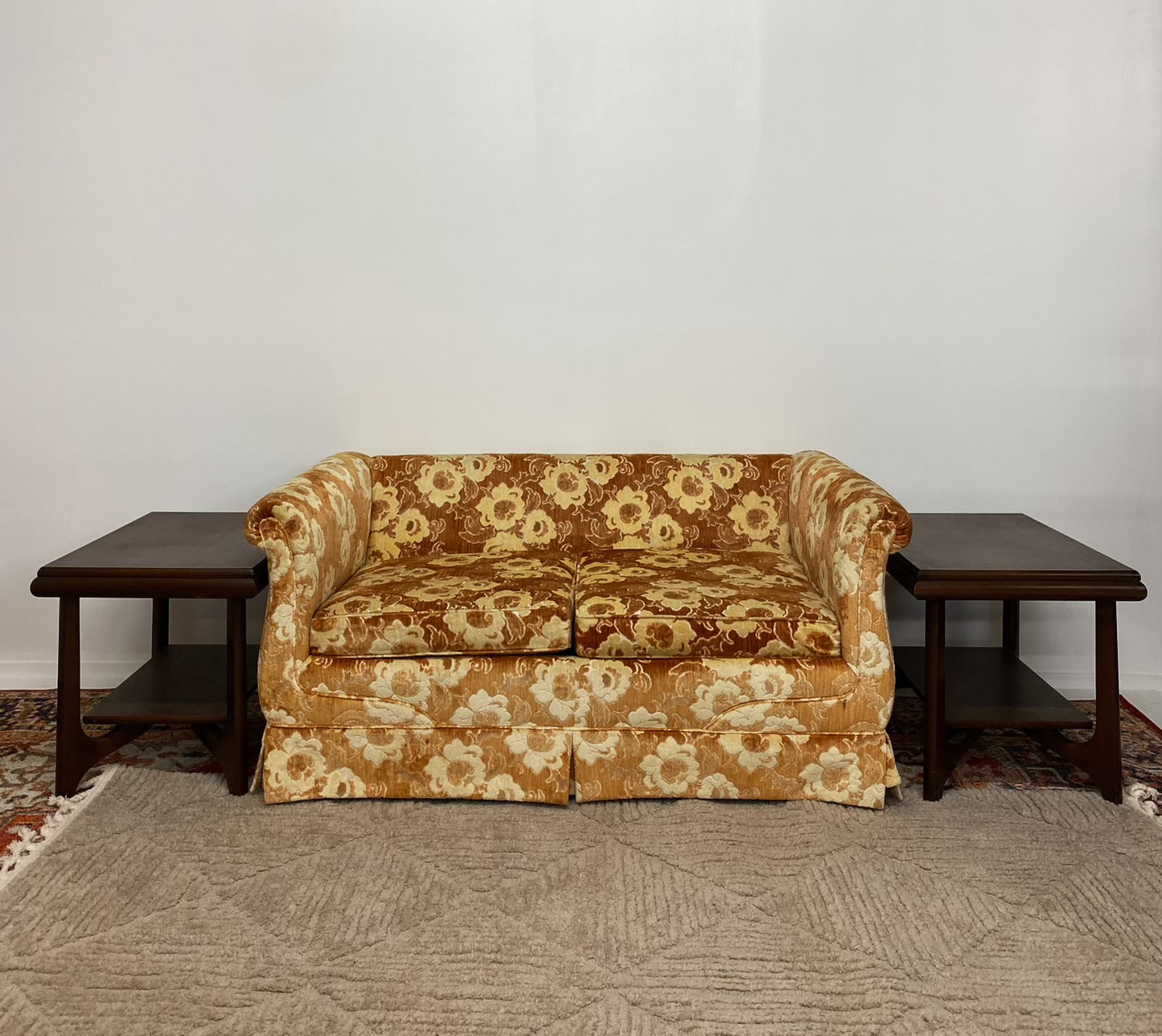 Marigold Loveseat